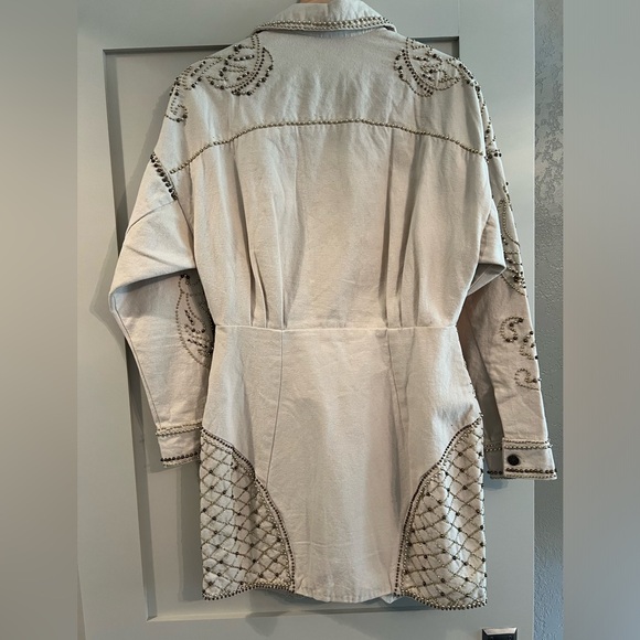 ASOS Design structured mini dress with pearl embellishments 8 - Picture 6 of 15